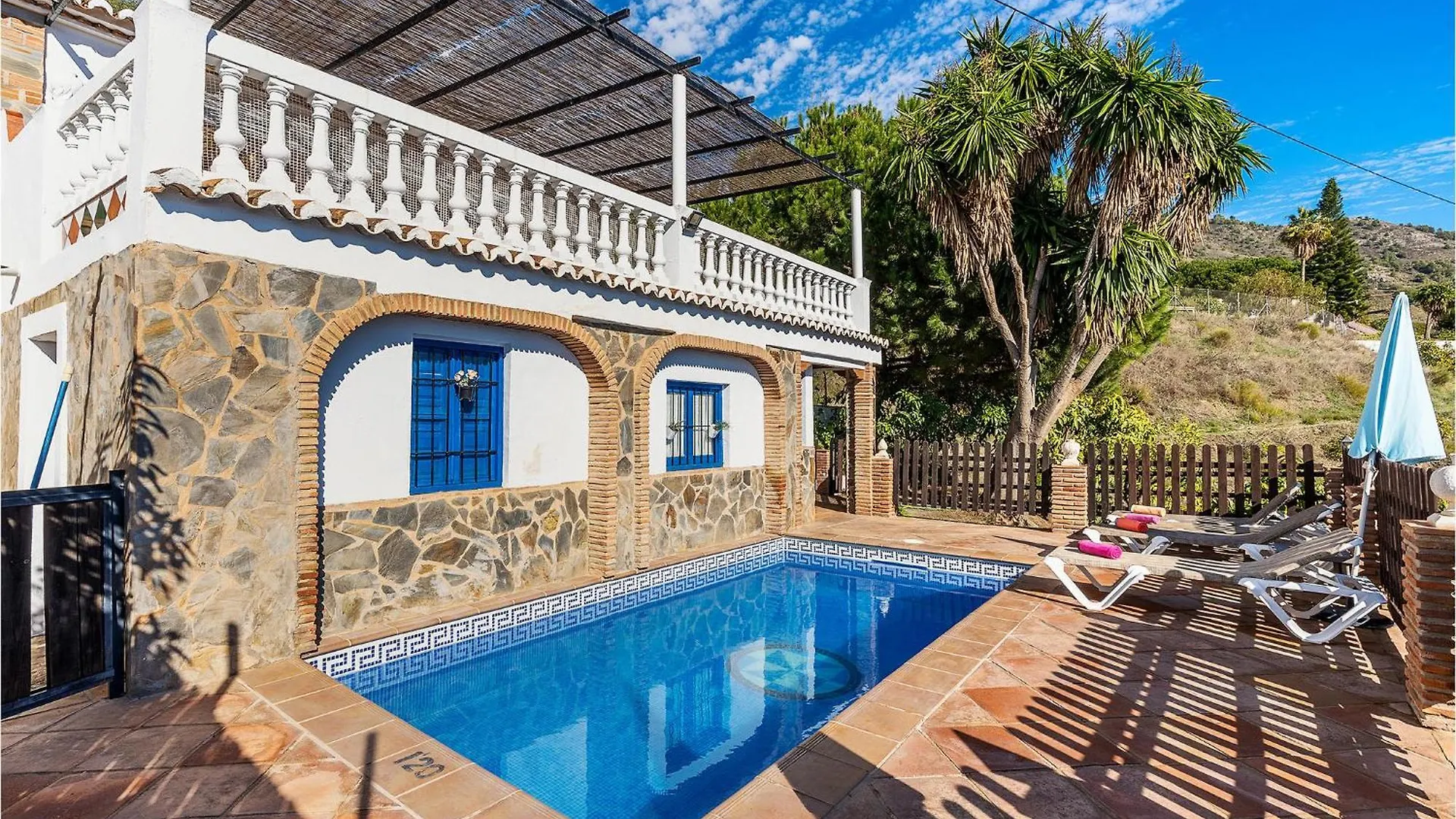 Amazing Home In Frigiliana With Kitchen